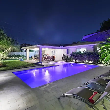 Villa Coastal Palms House